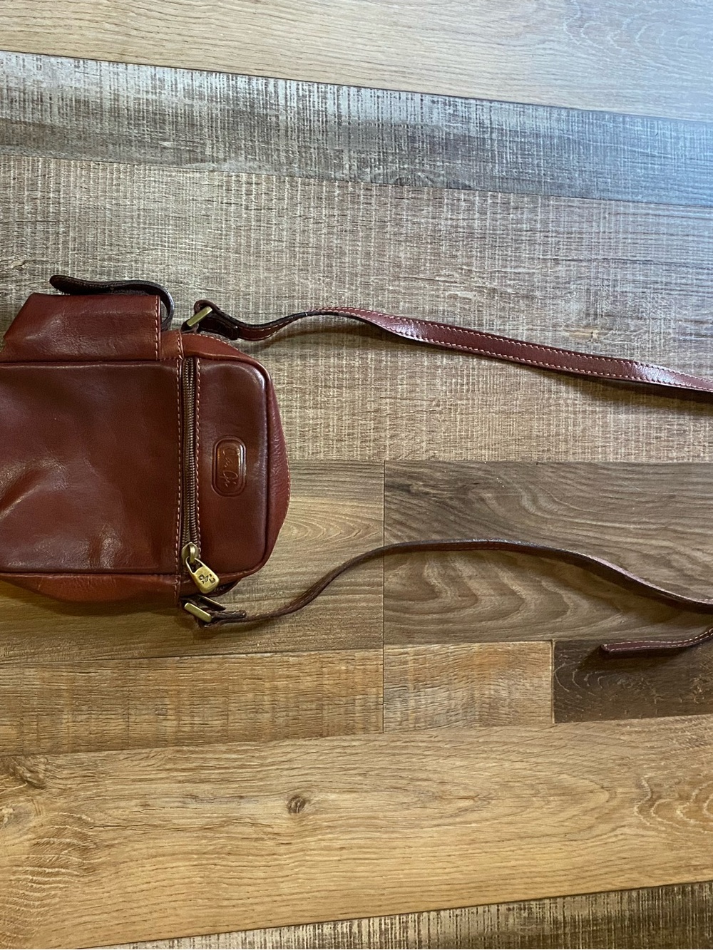 Source Unknown Dark Brown Leather Crossbody Bag
